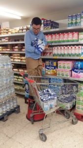 Emplear a personas con TEA. Reposición en el supermercado